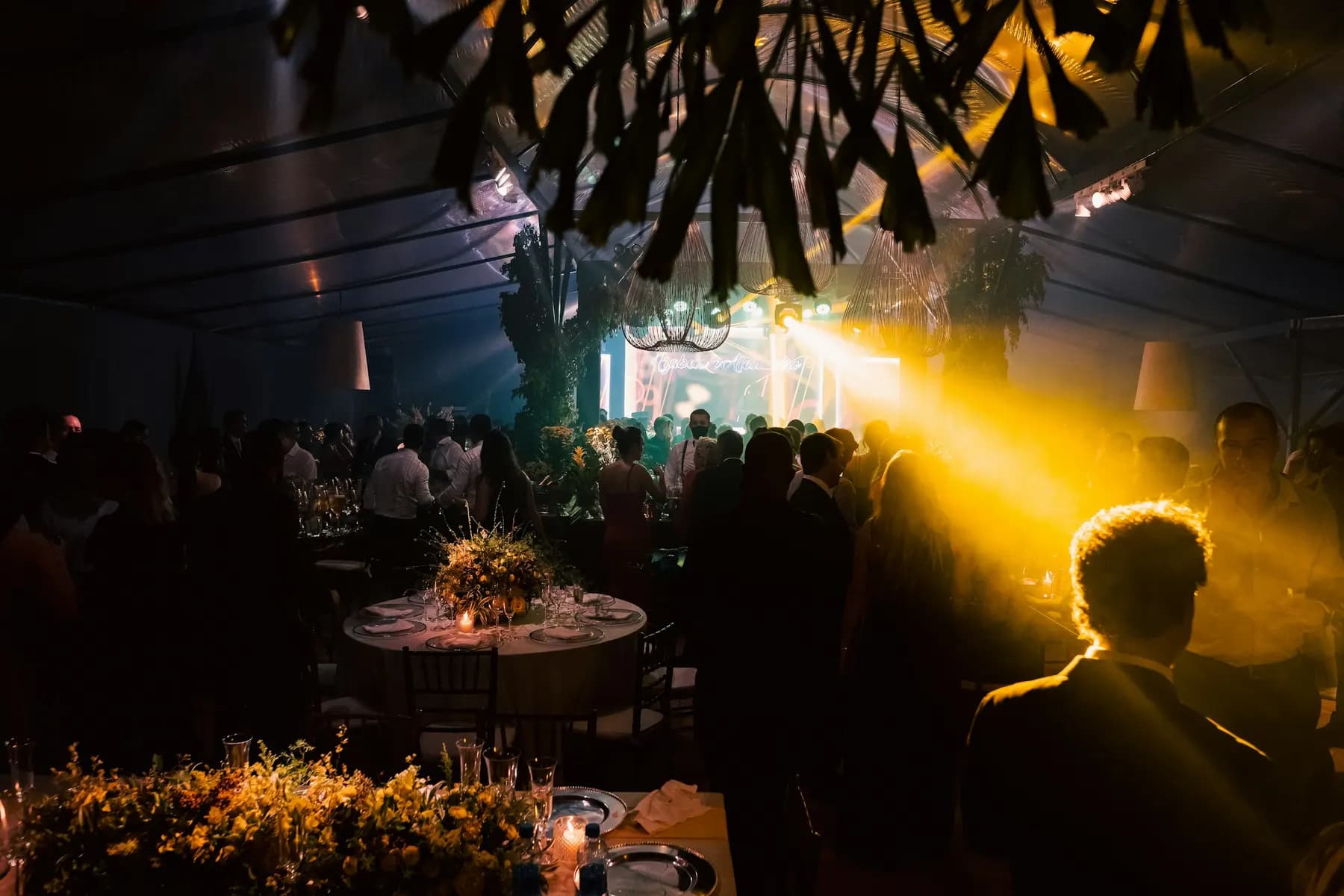 Walking dinner op een elegante avondreceptie